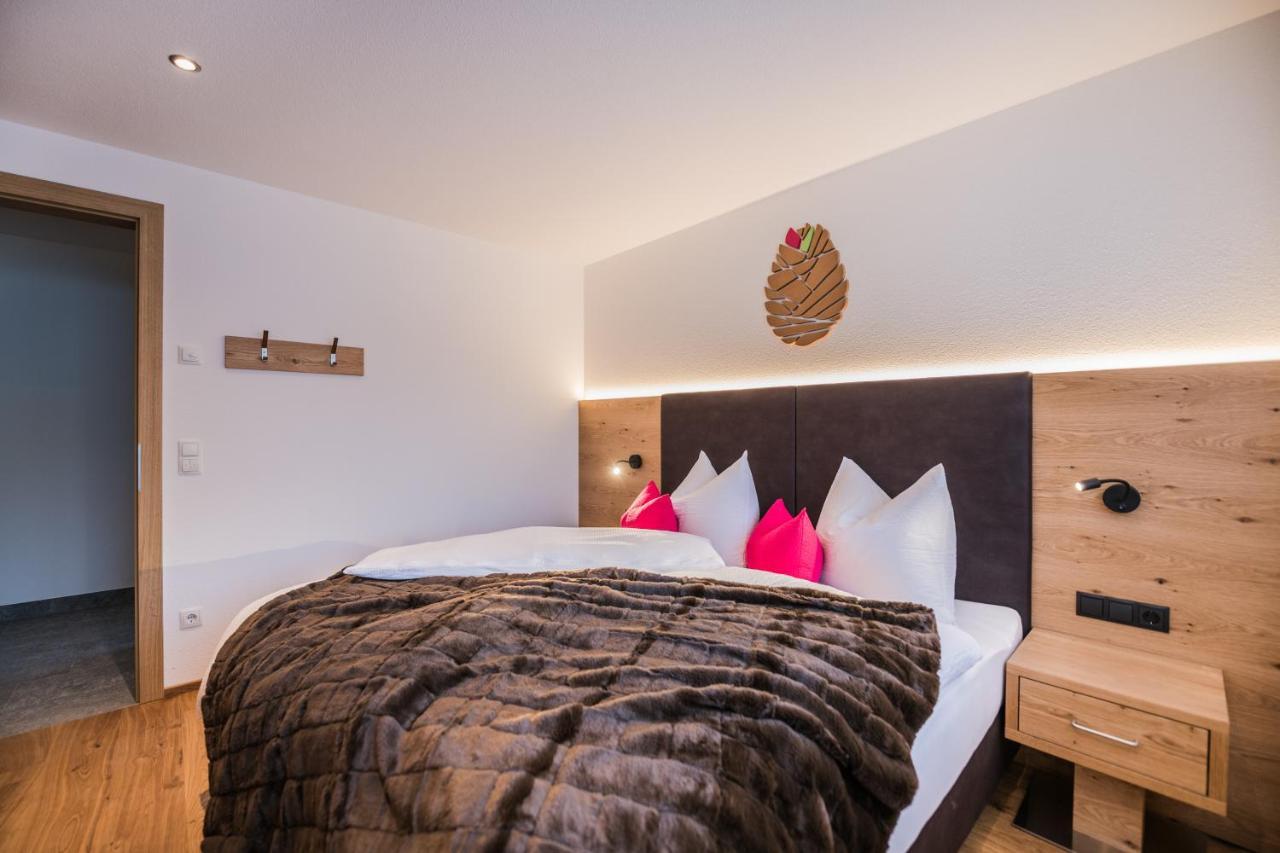 Toninghof Aparthotel Dobbiaco Eksteriør bilde